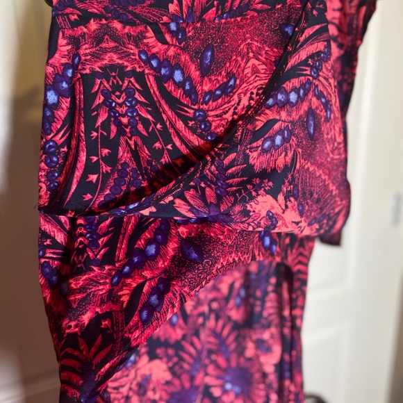 Double slit skirt - Picture 3 of 3